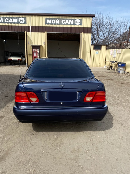 Продаю свой личный автомобиль. От (5)