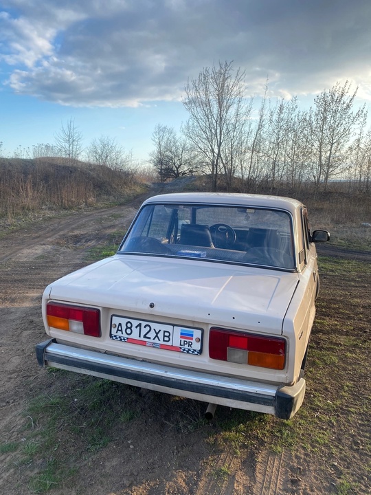 Продам 2105 1990г.
По машине - (2)