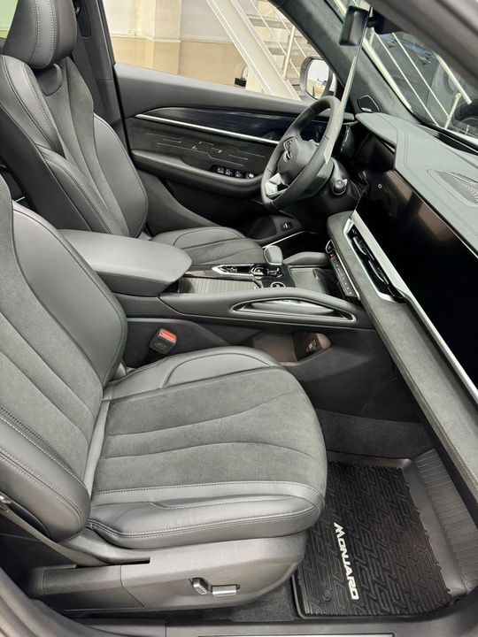 Продам Geely Monjaro 2.0 AT (3)