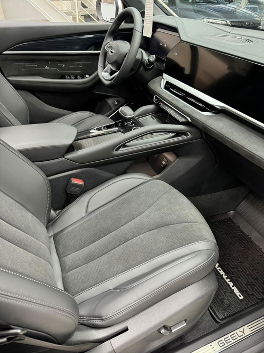 Продам Geely Monjaro 2.0 AT (5)