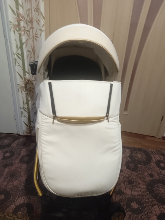 Продам коляску в хорошем состоянии (3)