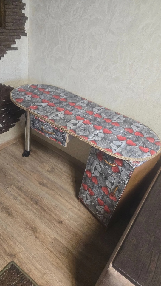 Продам стол б/у в отличном (7)