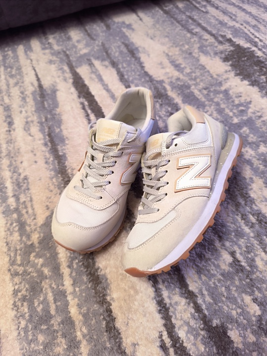 Женские кроссовки New Balance, натуральная (1)