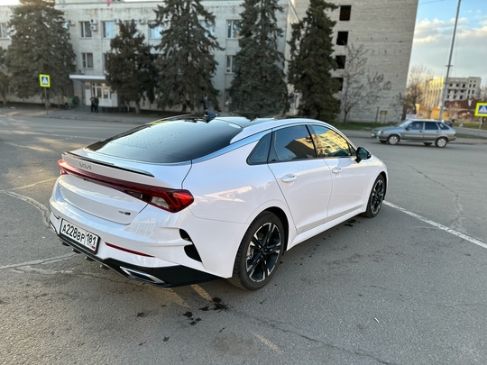 Продам Kia K5 2022 год, (1)