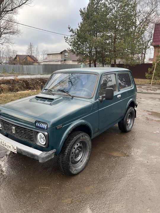 Продам ниву 2001 года в (1)