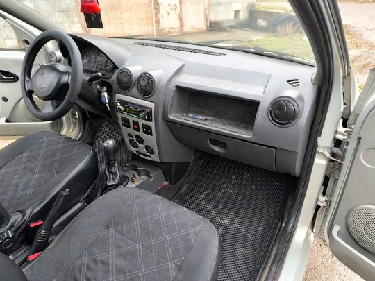 Продам авто Renault Logan (Я (6)