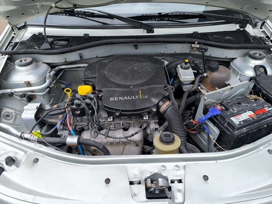 Продам авто Renault Logan (Я (8)