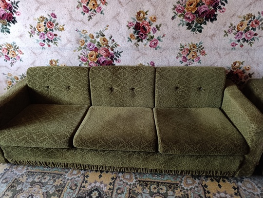 Продам диван и 2 кресла.
1000