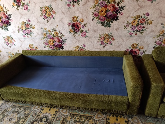 Продам диван и 2 кресла.
1000 (1)