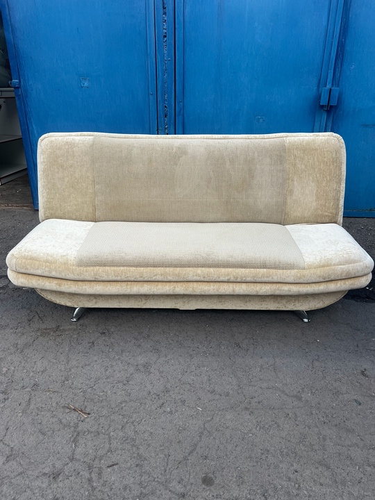 В продаже  диван в