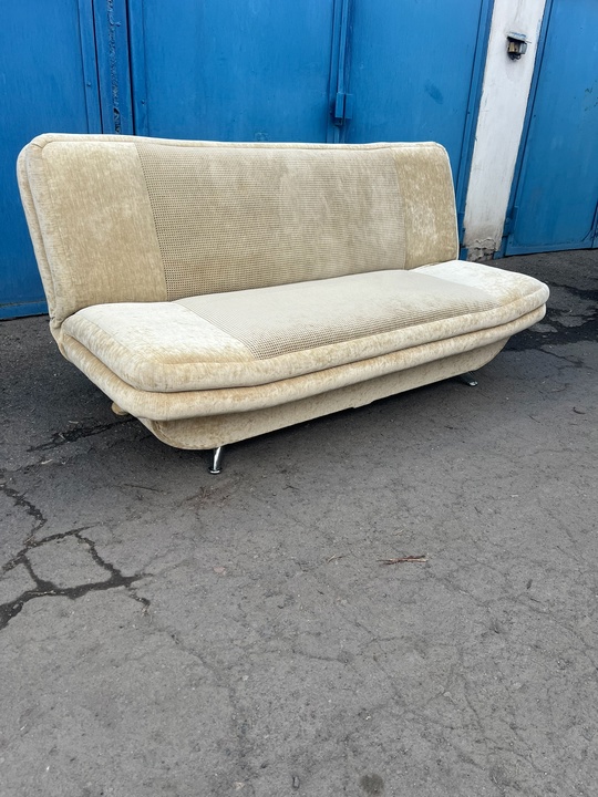 В продаже  диван в (1)