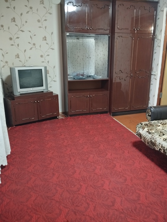 Отдам даром набор мебели в