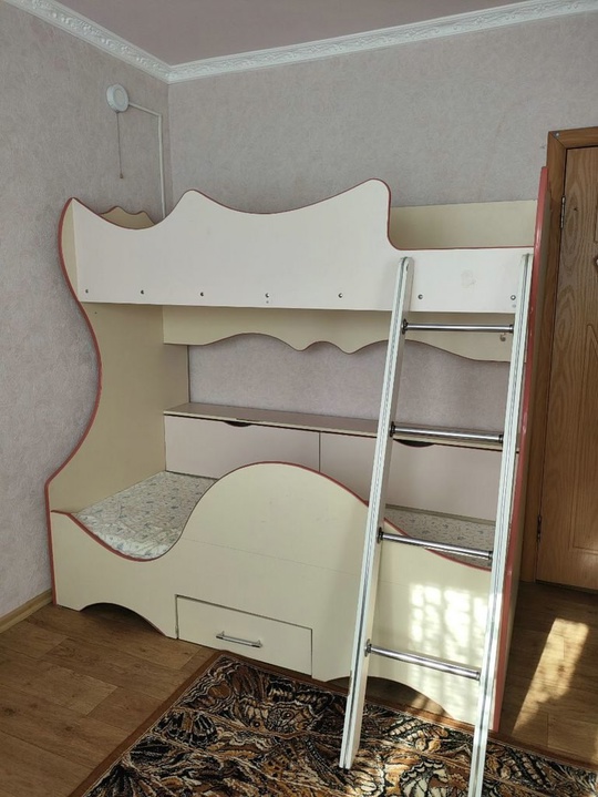 Продам двухъярусную кровать в отличном (1)