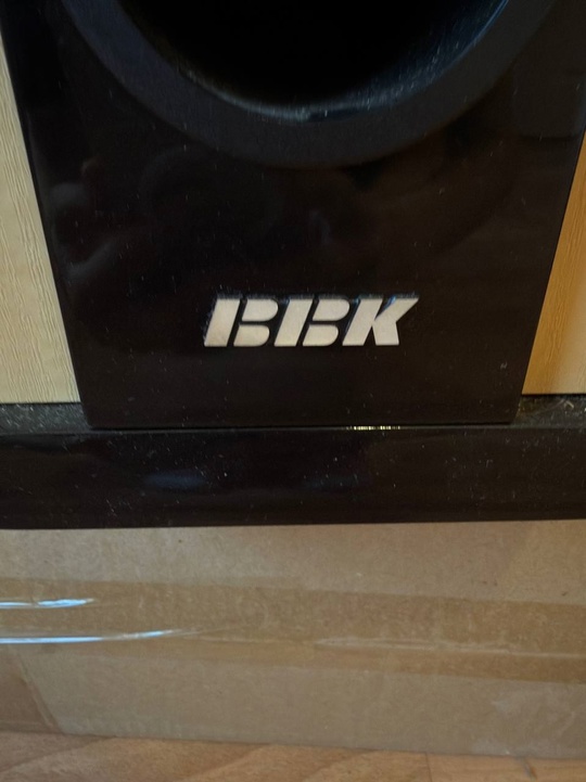 Продам 
Домашний кинотеатр BBK
Б/у
Цена 10 (1)