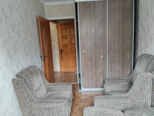 Продаётся двухкомнатная квартира в Алуште, (1)