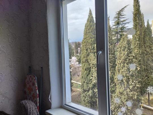 Продаётся двухкомнатная квартира в Алуште, (3)