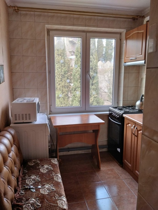 Продаётся двухкомнатная квартира в Алуште, (6)