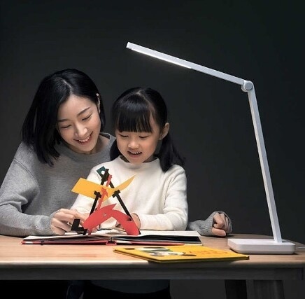 Настольная лампа Xiaomi Mijia Table (1)