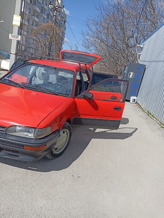 Продам таёта корола 1.3 75л (2)