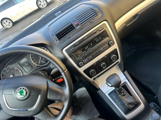 Skoda Octavia A5 рестайлинг 
2011 (7)