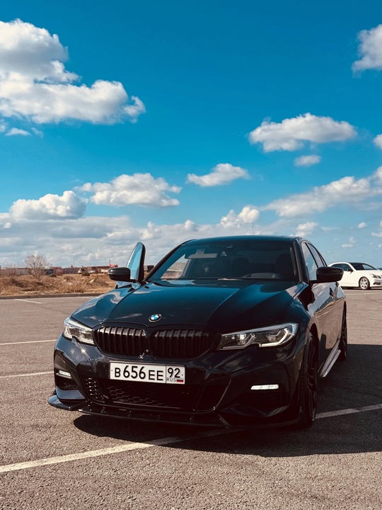 BMW 3
2019 год
3л, дизель 
85