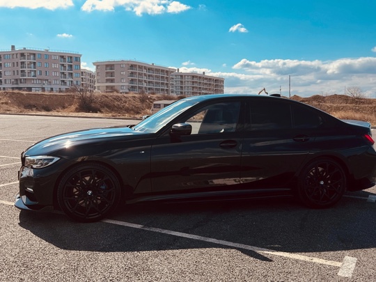 BMW 3
2019 год
3л, дизель 
85 (2)
