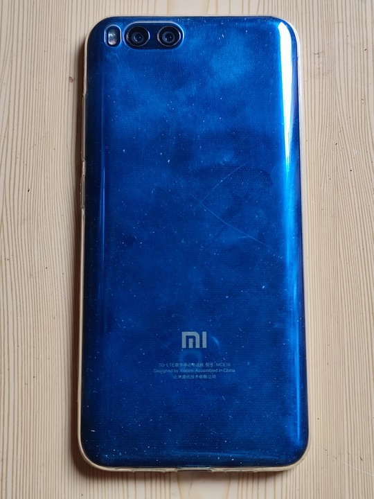 Xiaomi Mi 6 sapphire blue.
Смартфон (1)