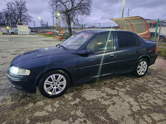 Продам Опель вектра Б 2000г. (1)