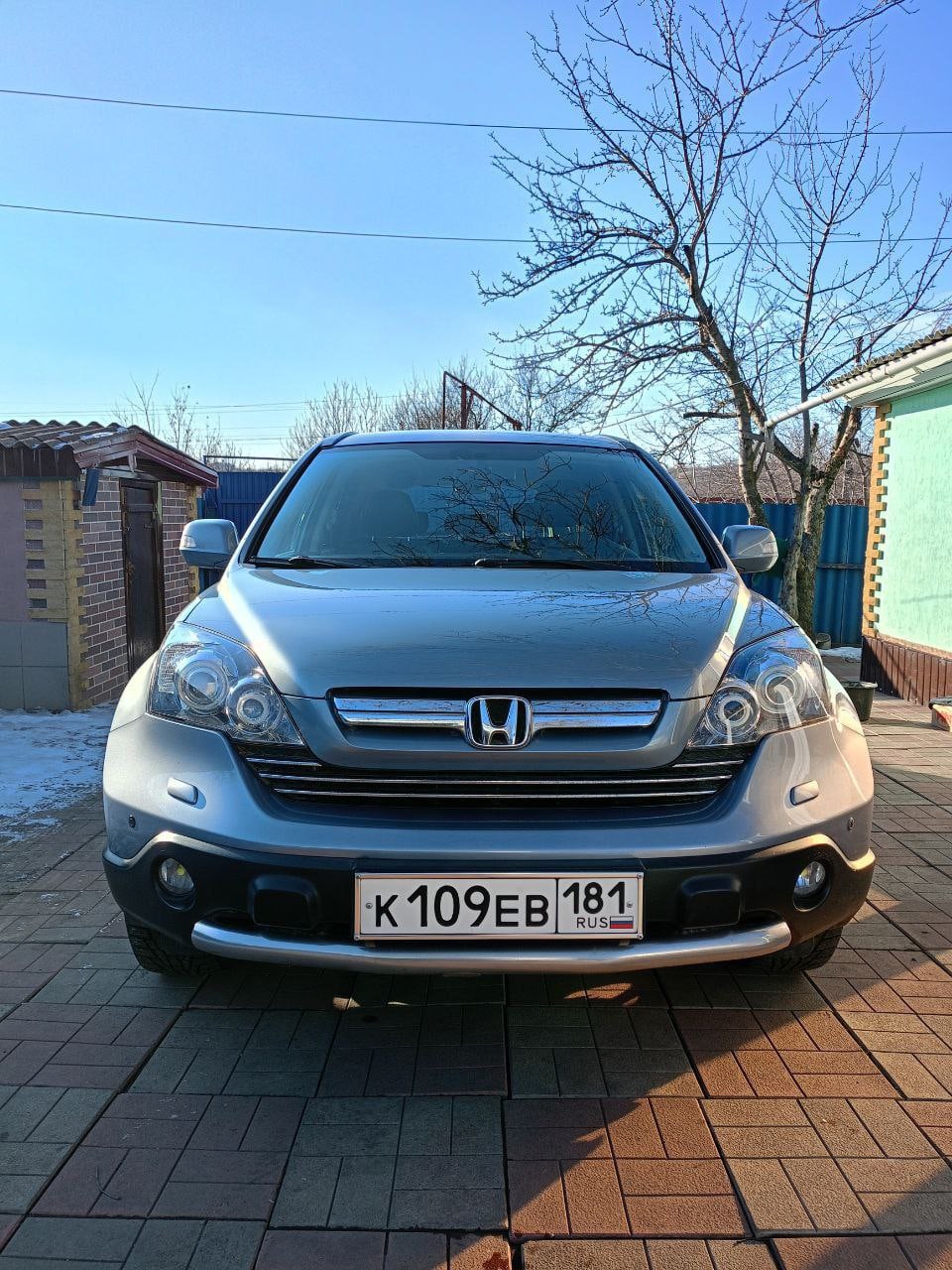 Продам:Honda CR-V
Цвет:Серо-голубой металлик
Год выпуска:2008
Пробег:151000
Модификация:2.4 WD