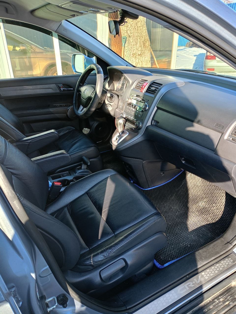 Продам:Honda CR-V
Цвет:Серо-голубой металлик
Год выпуска:2008
Пробег:151000
Модификация:2.4 WD (6)