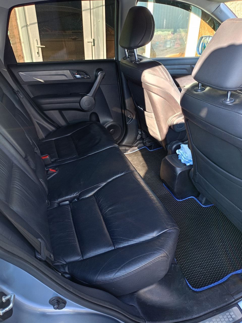 Продам:Honda CR-V
Цвет:Серо-голубой металлик
Год выпуска:2008
Пробег:151000
Модификация:2.4 WD (7)