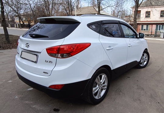Продам Хундай ix 35 4wd (4)