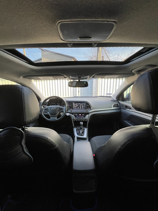 Продам Hyundai Elantra 2017 года. (2)