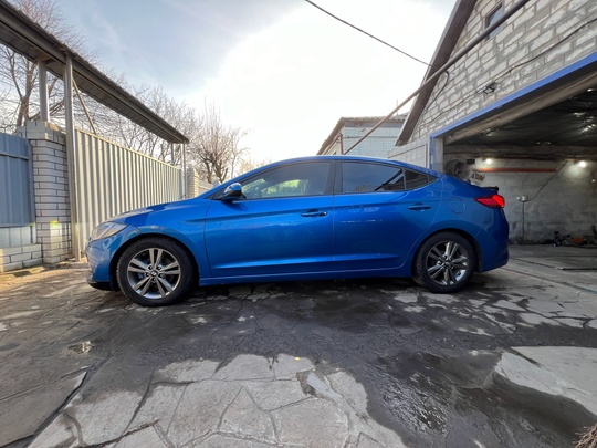 Продам Hyundai Elantra 2017 года. (6)