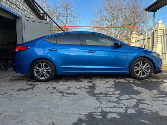 Продам Hyundai Elantra 2017 года. (7)