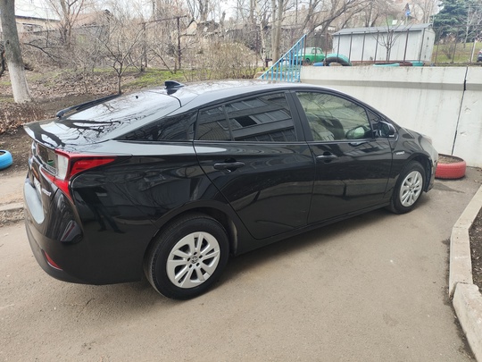 Продам Toyota Prius, 2019 года
66110 (3)