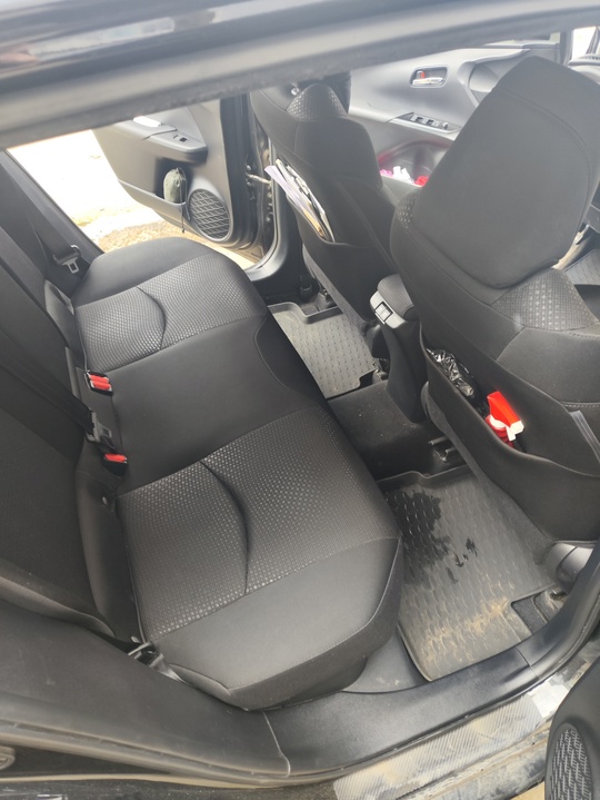 Продам Toyota Prius, 2019 года
66110 (5)