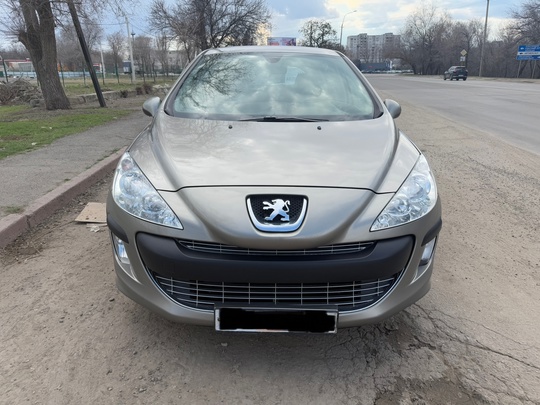 Продам Пежо 308 2011 год,