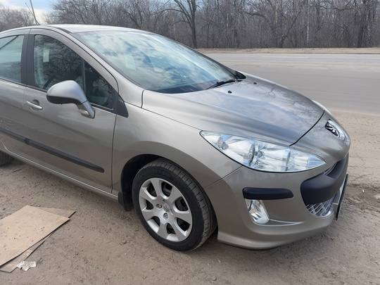 Продам Пежо 308 2011 год, (2)