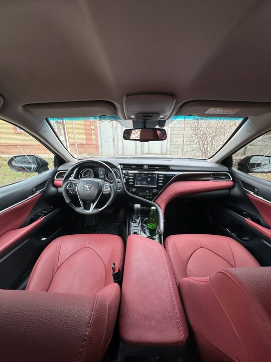 Я хозяин!
2 ключа!
Toyota Camry xv70 (4)