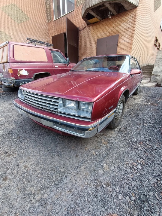 г.Алчевск Продам редкий автомобиль Buick (1)