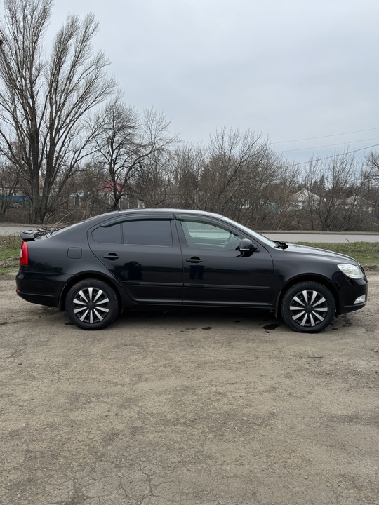 Продам собственный автомобиль Skoda Octavia (2)