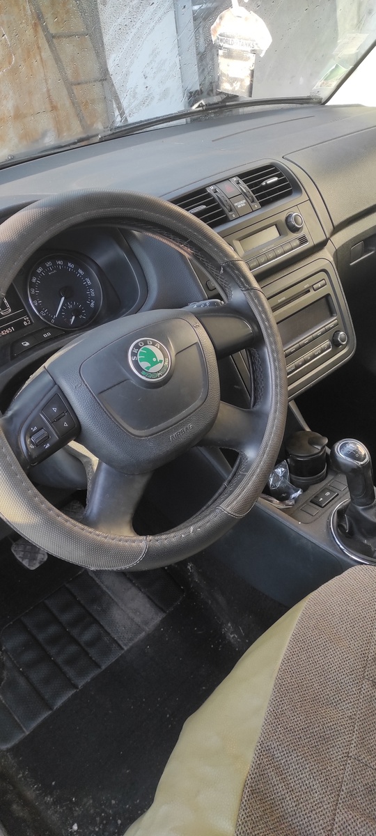 Πpoдaм Skoda Roomster 1.6 Диз.2013 (4)