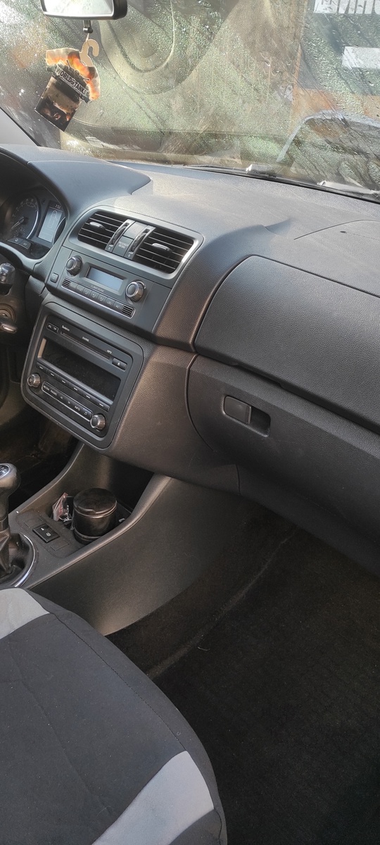 Πpoдaм Skoda Roomster 1.6 Диз.2013 (5)