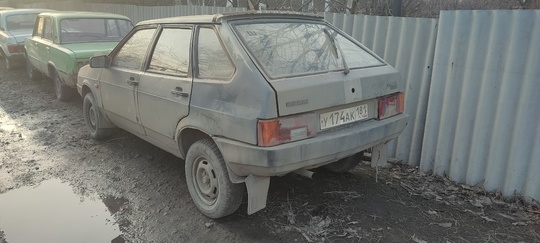 Ваз 2109
1992 год
1.5 мотор
На ходу,сел (1)