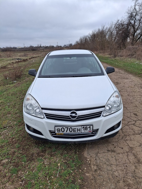 Продам Opel Astra H 1.6
2009г.
Зелёная (2)