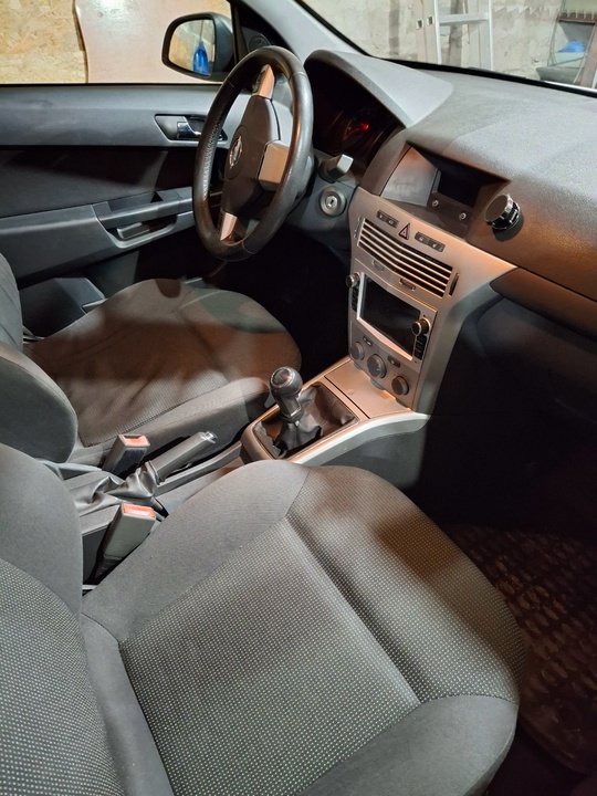 Продам Opel Astra H 1.6
2009г.
Зелёная (3)