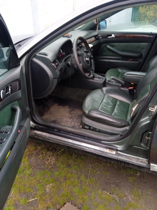 Продам Ауди аллроад с5 2002г. (6)