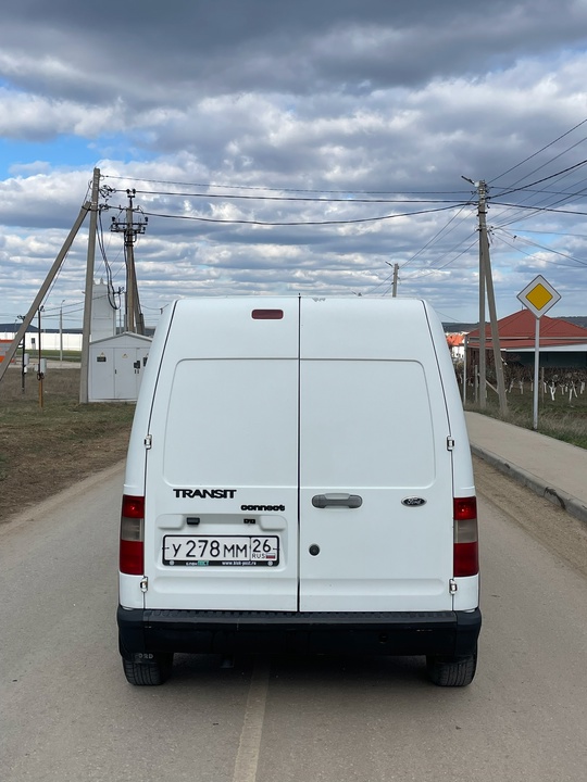 Ford Transit Connect 

VIN: WF0UXXTTPU6R04506

2006г
Двигатель (5)