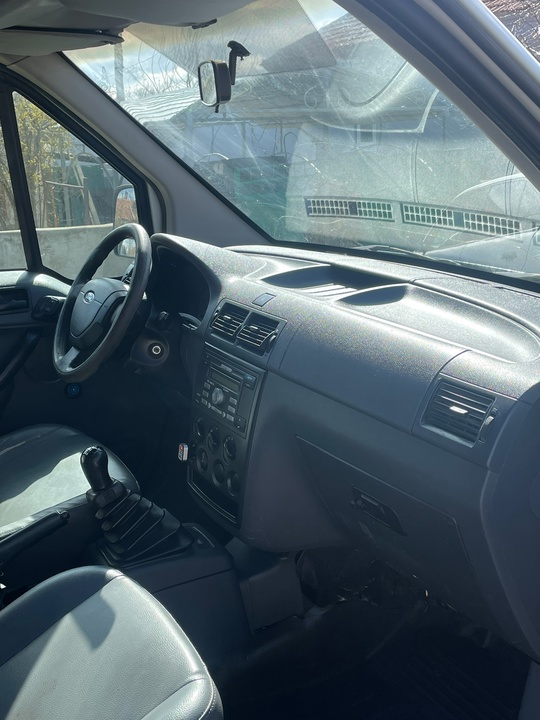 Ford Transit Connect 

VIN: WF0UXXTTPU6R04506

2006г
Двигатель (6)
